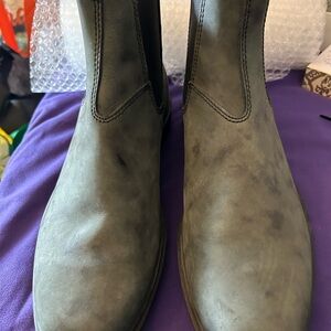 Blundstone Men's Chukka Boots in Dark Gray Nubuck